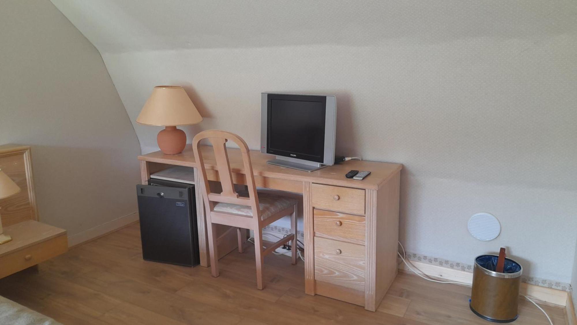 Chambre D'Hote Dans Le Cantal Vallee De La Maronne Saint-Martin-Valmeroux Bagian luar foto